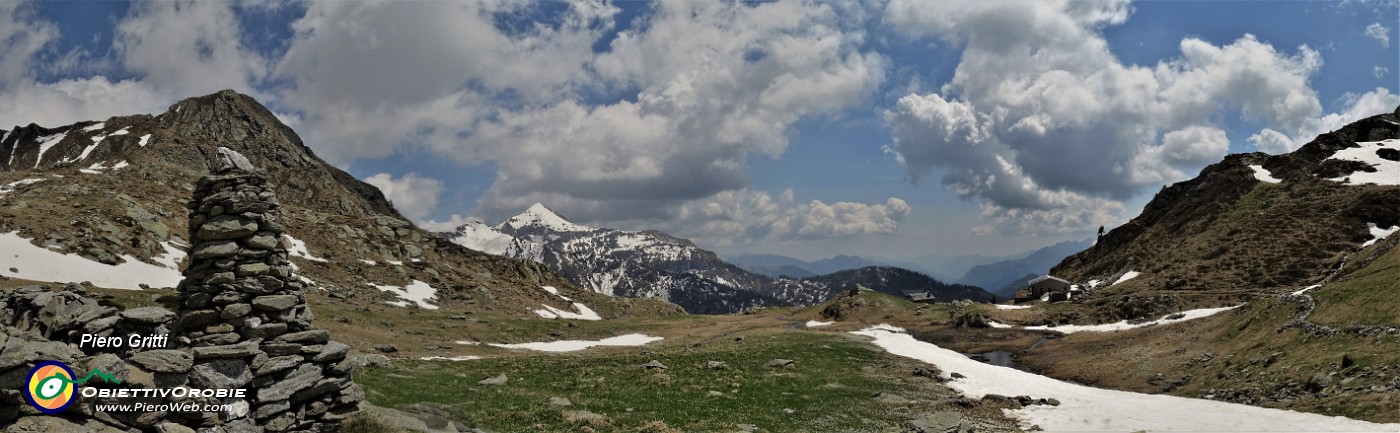 71 Scendendo dal Bivacco Zamboni (2007 m) al Rif. Balicco (1995 m).jpg